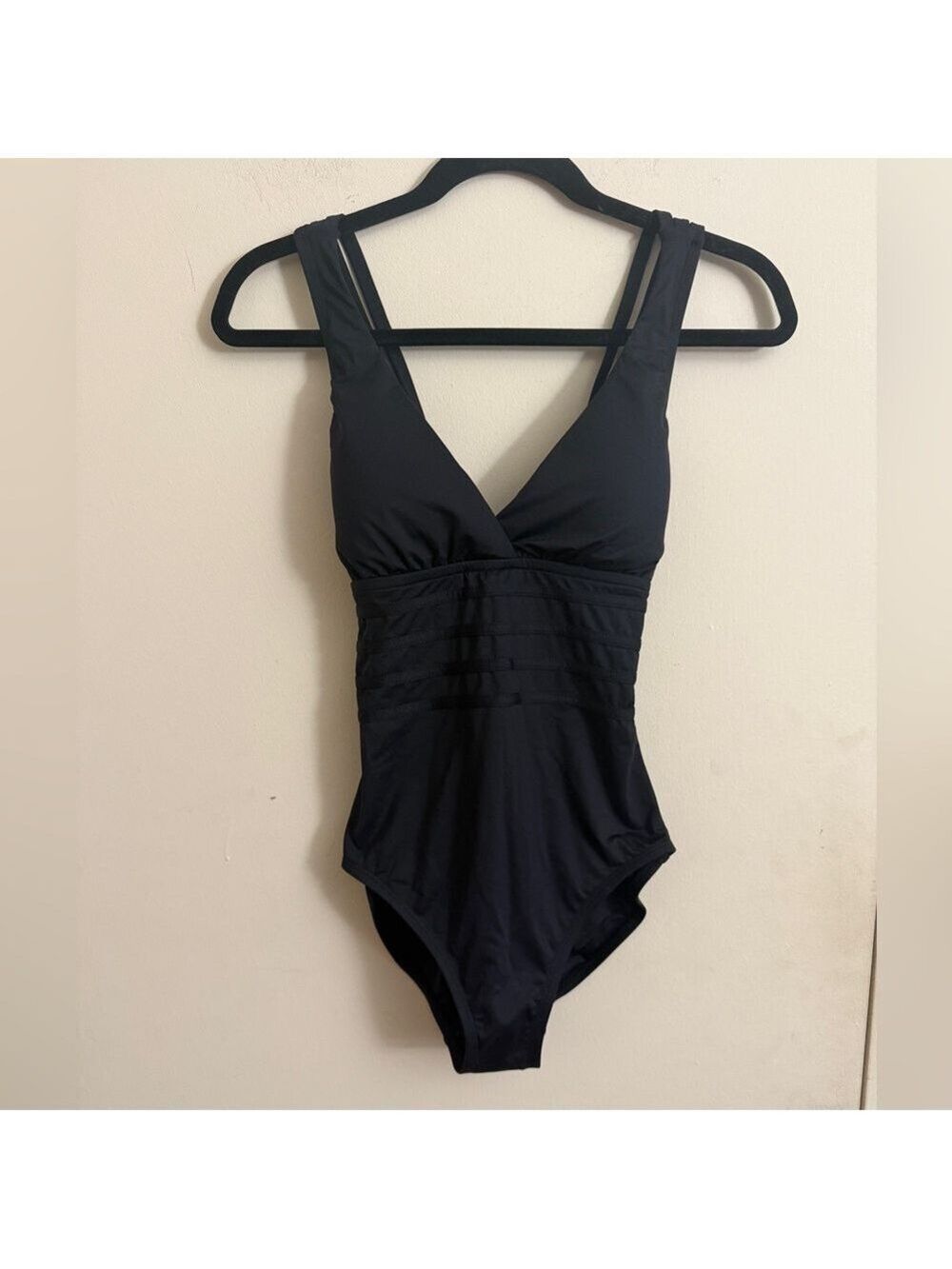 La Blanca Island Goddess Multi-Strap Cross-Back One Piece - Black Size 4 NWT